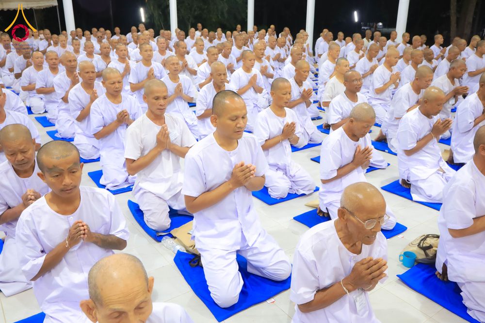 ภาพ No.285637:วันที่ 26-30  พฤศจิกายน พ.ศ. 2568  กิจกรรมสวดมนต์ นั่งสมาธิ ฟังธรรม ของนาคธรรมทายาท ในโครงการบวชบูชาธรรมมหาปูชนียาจารย์  ณ ศูนย์ปฏิบัติธรรมบุรีรัมย์ จ.บุรีรัมย์