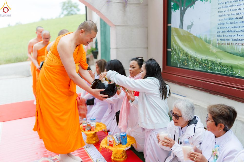 ภาพ No.286162:วันที่ 13 กรกฎาคม พ.ศ. 2568  พิธีทอดผ้าป่าฉลอง 13 ปี  วัดพระธรรมกายสวิตเซอร์แลนด์