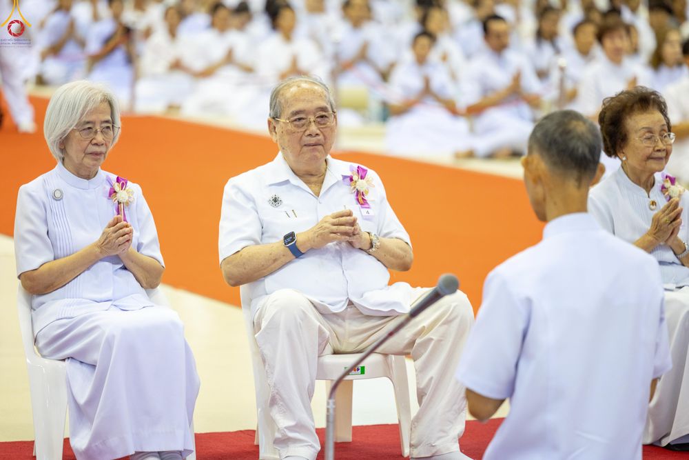 ภาพ No.327057:วันอาทิตย์ที่ 3 พฤษภาคม พ.ศ.2569 พิธีขอขมาอุบาสกบวชอุทิศชีวิต ณ ห้องแก้วสารพัดนึก 1 วัดพระธรรมกาย