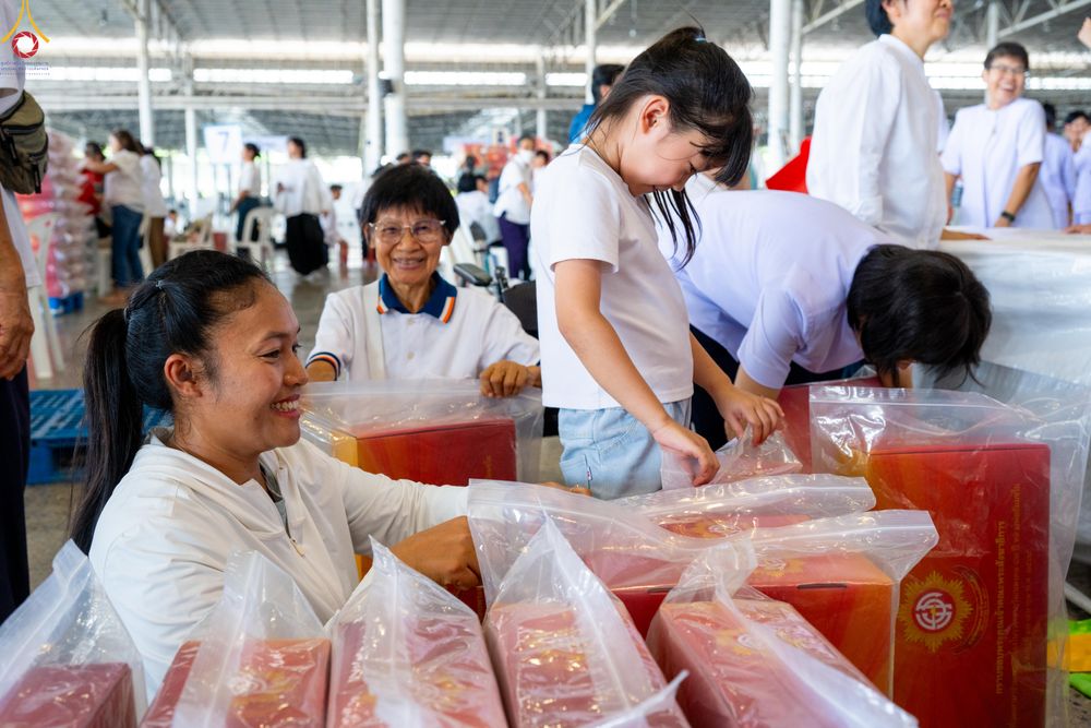 ภาพ No.322141:วันที่ 14 เมษายน พ.ศ.2569 การเตรียมกล่องไทยธรรม วันสุดท้าย เพื่องานถวายมหาสังฆทาน 40,000 กว่าวัดทั่วประเทศ วันคุ้มครองโลก 22 เมษายน พ.ศ.2569 วัดพระธรรมกาย