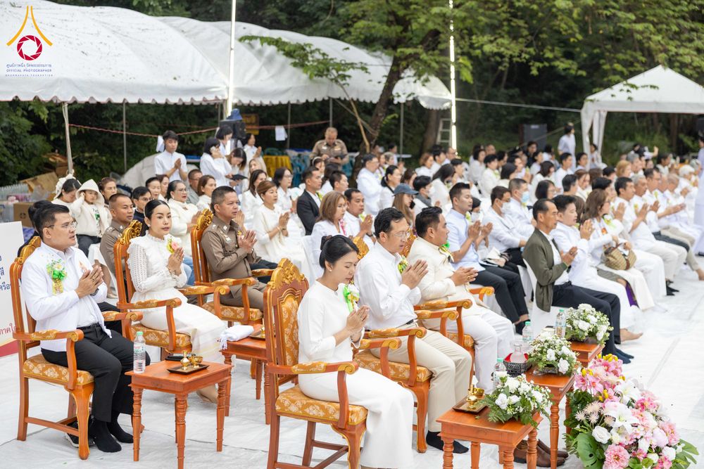 ภาพ No.285912:วันเสาร์ที่ 13 ธันวาคม พ.ศ.2568 พิธีตักบาตรพระภิกษุสามเณร 1,000 รูป ณ บริเวณหน้าอุทยานแห่งชาติเขาใหญ่ อำเภอปากช่อง จ.นครราชสีมา