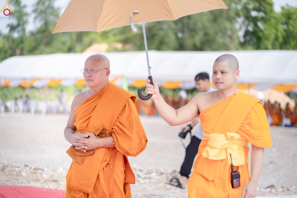 ภาพ No.331397:วันที่ 31 พฤษภาคม พ.ศ.2569 พิธีทอดผ้าป่าและตอกเสาเข็มมงคลต้นแรก องค์พระเจดีย์เพื่อสร้างสันติภาพโลก  ณ ธุดงคสถานพัฒนานิคม จังหวัดลพบุรี