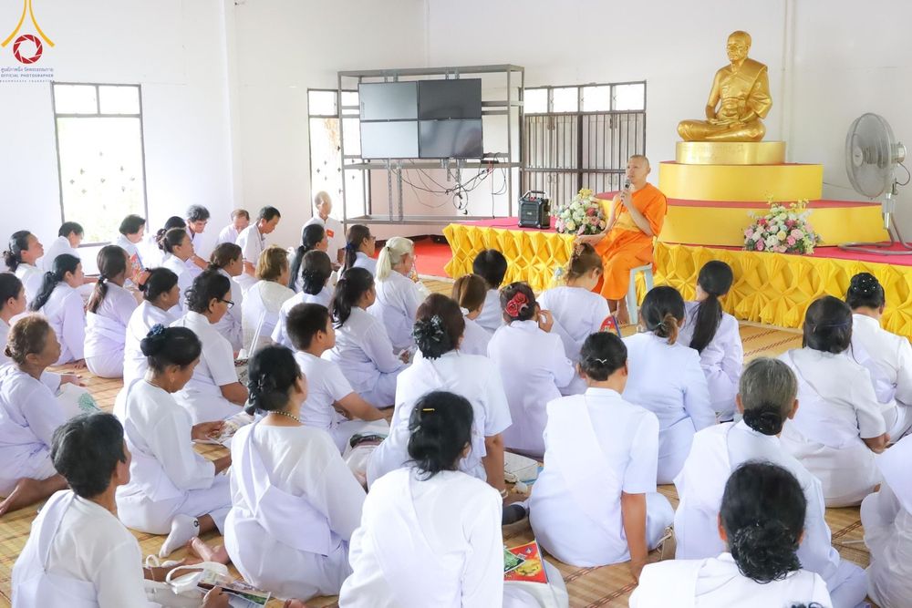ภาพ No.158390:โครงการอบรมอุบาสก อุบาสิกาแก้ว  ตัวแทนทอดกฐิน 30,000 วัด ทั่วไทย บูชาธรรม 80 ปี หลวงพ่อธัมมชโย ระหว่างวันที่ 20-22 กันยายน พ.ศ. 2567 ณ จังหวัดบุรีรัมย์ รุ่นที่ 3