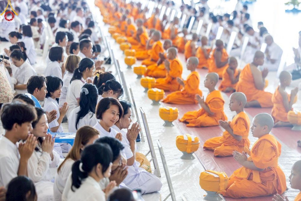 ภาพ No.215888:วันเสาร์ที่ 5 เมษายน พ.ศ. 2568 พิธีขอบรรพชา พิธีขอสรณคมน์และศีล  พิธีขอนิสสัย พิธีถวายบาตร ในโครงการบรรพชาสามเณรฟื้นฟูพระพุทธศาสนาทั่วไทย , โครงการหน่อแก้วเปรียญธรรม รุ่นที่ 13 ,  โครงการสามเณรยุวธรรมทายาท รุ่นที่ 33 , โครงการสามเณรมัชฌิมธรรมทายาท รุ่นที