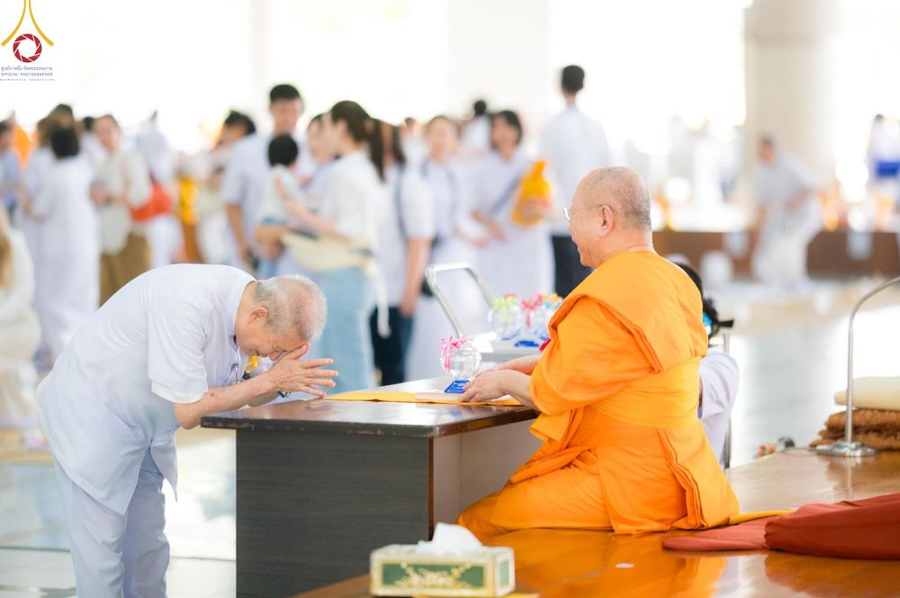ภาพ No.153082:พิธีถวายภัตตาหารเมนูสวรรค์ ในพรรษาแห่งการเข้าถึงธรรม วันอังคารที่ 10 กันยายน พ.ศ. 2567 ครบรอบ 24 ปี วันละสังขาร คุณยายอาจารย์มหารัตนอุบาสิกาจันทร์ ขนนกยูง ณ หอฉันคุณยายอาจารย์ฯ วัดพระธรรมกาย