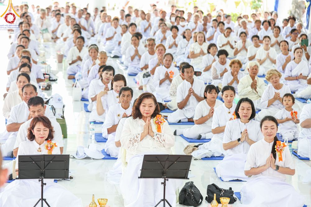 ภาพ No.327138:วันศุกร์ที่ 1 พฤษภาคม พ.ศ.2569 พิธีทอดผ้าป่า โปรยรัตนชาติ ตอกเสาเข็มมงคลต้นแรก สถาปนา “องค์พระเจดีย์เพื่อสร้างสันติภาพโลก” (แห่งแรกของภาคอีสาน) ณ ธุดงคสถานอำนาจเจริญ  อ.เมือง จ.อำนาจเจริญ