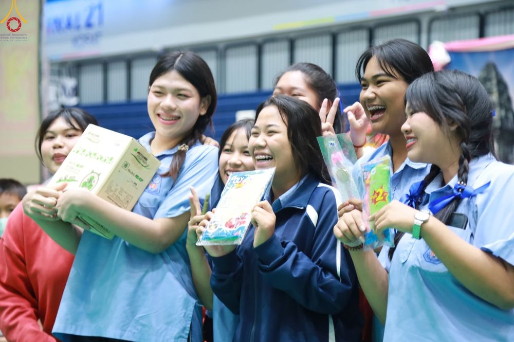 ภาพ No.103403:วันรวมพลังเด็กดี V-Star ผู้นำฟื้นฟูศีลธรรมโลก จังหวัดนครราชสีมา ณ เทอร์มินอล 21 โคราช ถ.มิตรภาพ ต.ในเมือง อ.เมืองนครราชสีมา จ.นครราชสีมา วันอังคารที่ 19 ธันวาคม พ.ศ. 2566