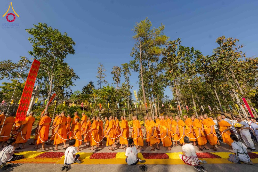 ภาพ No.308919:วันศุกร์ที่ 6 กุมภาพันธ์ พ.ศ.2569 พิธีอัญเชิญพระบรมสารีริกธาตุ เพื่อประดิษฐาน  ณ เจดีย์วัดทุ่งเจริญธรรม อ.อมก๋อย จ.เชียงใหม่