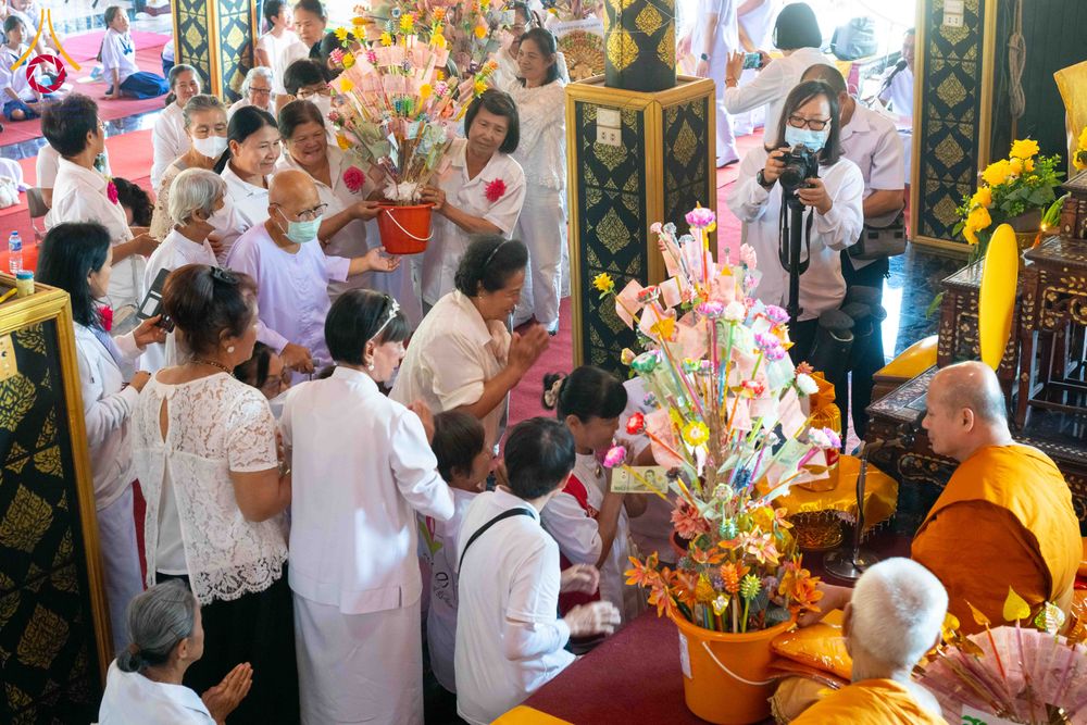 ภาพ No.304897:วันที่ 28 มกราคม พ.ศ. 2569 พิธีทอดผ้าป่าทำนุบำรุงศาสนสถาน ณ วัดบ่อทอง ต.คูขวาง อ.ลาดหลุมแก้ว จ.ปทุมธานี ในโครงการธรรมยาตรา กตัญญูบูชา มหาปูชนียาจารย์ พระมงคลเทพมุนี(สด จนฺทสโร) พระผู้ปราบมาร อนุสรณ์สถาน 7 แห่ง ปีที่ 14