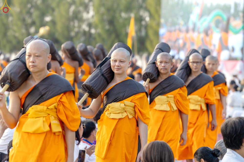 ภาพ No.299549:วันที่ 18 มกราคม พ.ศ. 2569 พิธีต้อนรับพระธรรมยาตรา (ภาพชุดที่ 2) ณ อนุสรณ์สถานลำดับที่ 5  สถานที่เผยแผ่วิชชาธรรมกายครั้งแรก อนุสรณ์สถานบางปลา วัดบางปลา อำเภอบางเลน จังหวัดนครปฐม ในโครงการธรรมยาตรา กตัญญูบูชา มหาปูชนียาจารย์ พระมงคลเทพมุนี(สด จนฺทสโร) พระ