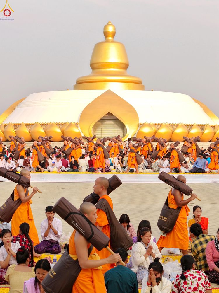 ภาพ No.299540:วันที่ 18 มกราคม พ.ศ. 2569 พิธีต้อนรับพระธรรมยาตรา (ภาพชุดที่ 2) ณ อนุสรณ์สถานลำดับที่ 5  สถานที่เผยแผ่วิชชาธรรมกายครั้งแรก อนุสรณ์สถานบางปลา วัดบางปลา อำเภอบางเลน จังหวัดนครปฐม ในโครงการธรรมยาตรา กตัญญูบูชา มหาปูชนียาจารย์ พระมงคลเทพมุนี(สด จนฺทสโร) พระ