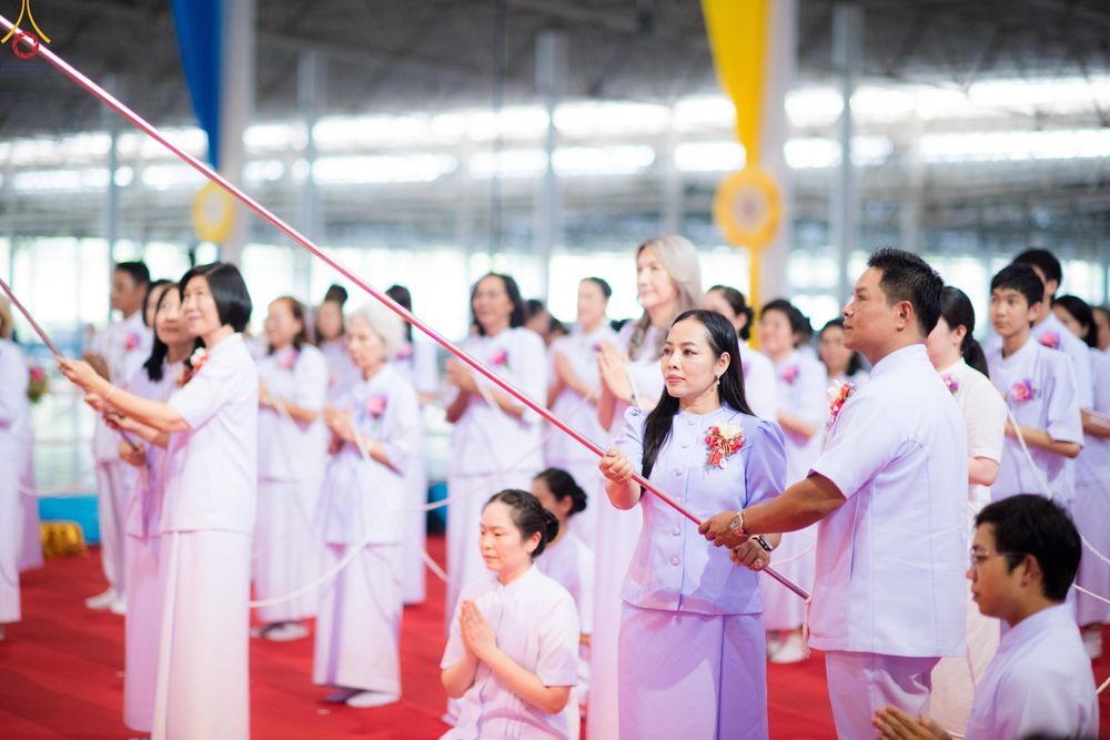 ภาพ No.286398:วันอาทิตย์ที่ 13 กรกฎาคม พ.ศ.2568 พิธีปฎิบัติธรรม และพิธีจุดเทียนใจ ไฟนิรันดร์ อนันตชัย ณ สภาธรรมกายสากล วัดพระธรรมกาย