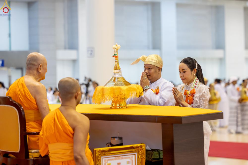 ภาพ No.327749:วันที่ 3 พฤษภาคม พ.ศ.2569 พิธีรับมอบพระบรมสารีริกธาตุ จากสาธารณรัฐแห่งสหภาพเมียนมา ณ ห้องแก้วสารพัดนึก วัดพระธรรมกาย
