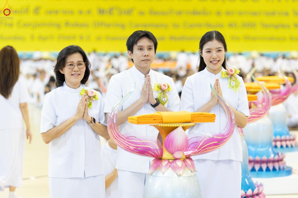 ภาพ No.318540:วันอาทิตย์ต้นเดือนที่ 5 เมษายน พ.ศ.2569 พิธีทอดผ้าป่าสมทบมหาสังฆทาน 40,000 กว่าวัดทั่วประเทศ ณ สภาธรรมกายสากล วัดพระธรรมกาย