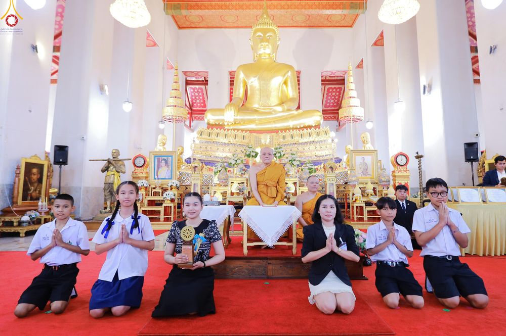 ภาพ No.289056:วันพุธที่ 17 ธันวาคม พ.ศ.2568 กิจกรรมเยาวชนไทยรวมใจทำความดี "เด็กดีมหานคร ต้นแบบด้านศีลธรรม" แข่งขันสอบตอบปัญหาศีลธรรมในพระพุทธศาสนา ครั้งที่ 7 และวันรวมพลังเด็กดี V-Star ประจำปี 2568 ณ วัดมหาธาตุยุวราชรังสฤษฎิ์ราชวรมหาวิหาร กรุงเทพมหานคร