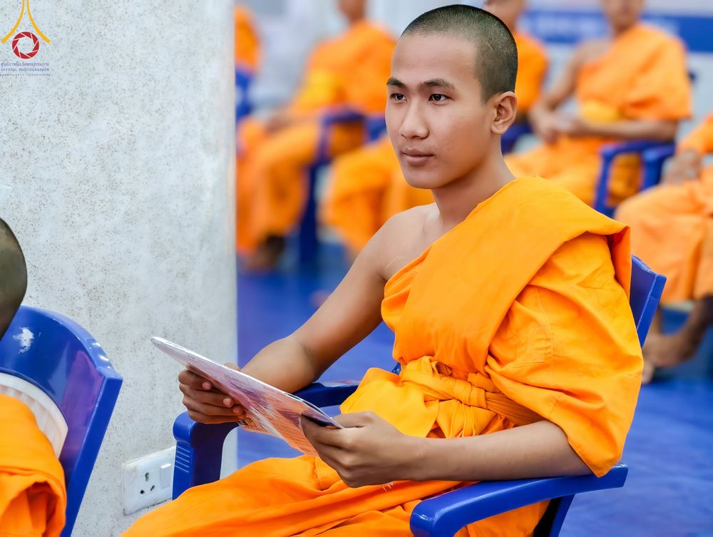 ภาพ No.315224:​วันอาทิตย์ที่ 22 มีนาคม พ.ศ.2569 สามเณรธรรมทายาทเนปาล 500 รูป ฟังธรรม สวดมนต์ ปฏิบัติธรรมร่วมกัน  ณ International Assembly and Meditation Hall Lumbini