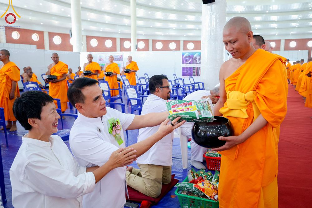 ภาพ No.314247:วันอังคารที่ 17 มีนาคม พ.ศ. 2569 พิธีตักบาตรฉลองสามเณรใหม่ 500 รูป  ณ มณฑลพิธีลุมพินี ประเทศเนปาล