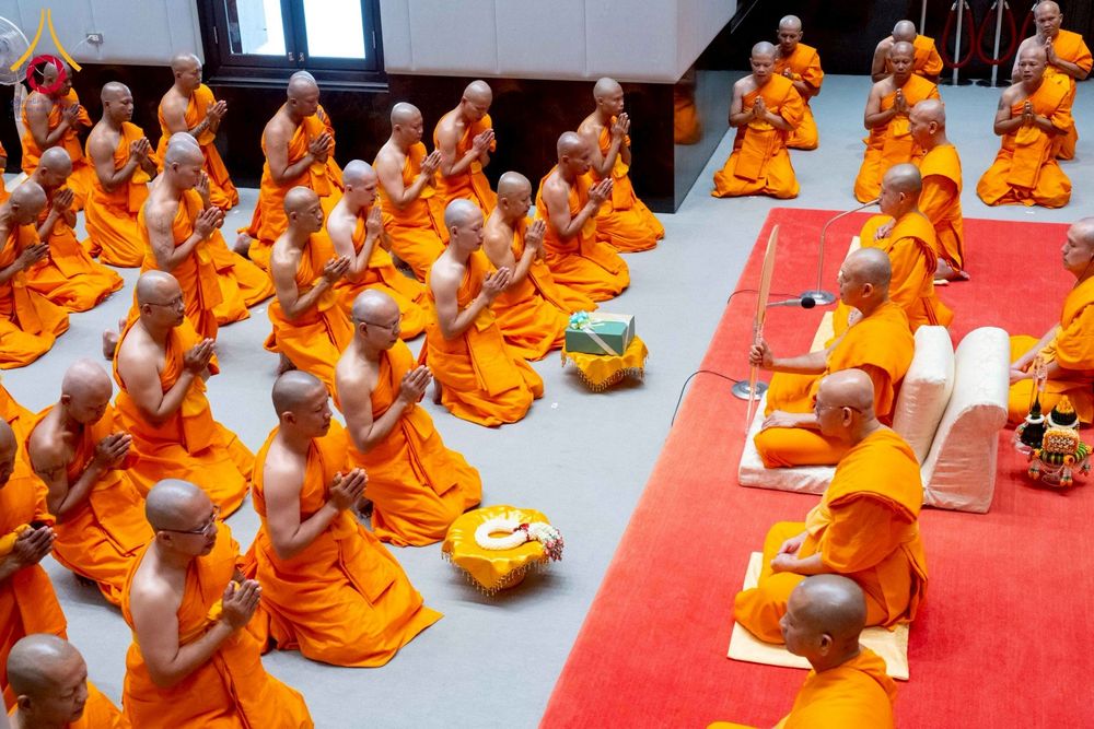 ภาพ No.277758:วันเสาร์ที่ 6 ธันวาคม พ.ศ. 2568 พิธีบรรพชาอุปสมบทและพิธีถวายบาตร โครงการอุปสมบทบูชาธรรมมหาปูชนียาจารย์ ประจำปี พ.ศ.2568 โครงการบวชพระนานาชาติ AEC และ WAB รุ่น CEO (นักบริหาร) รุ่นที่ 5 ณ มหาธรรมกายเจดีย์ วัดพระธรรมกาย