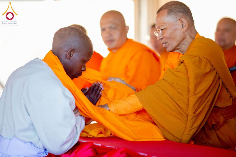 ภาพ No.231678:โครงการบรรพชาอุปสมบทหมู่ครั้งที่ 2 ณ วัดพระธรรมกายโจฮันเนสเบิร์ก ประเทศแอฟริกาใต้ วันอาทิตย์ 29 มิถุนายน พ.ศ. 2568
