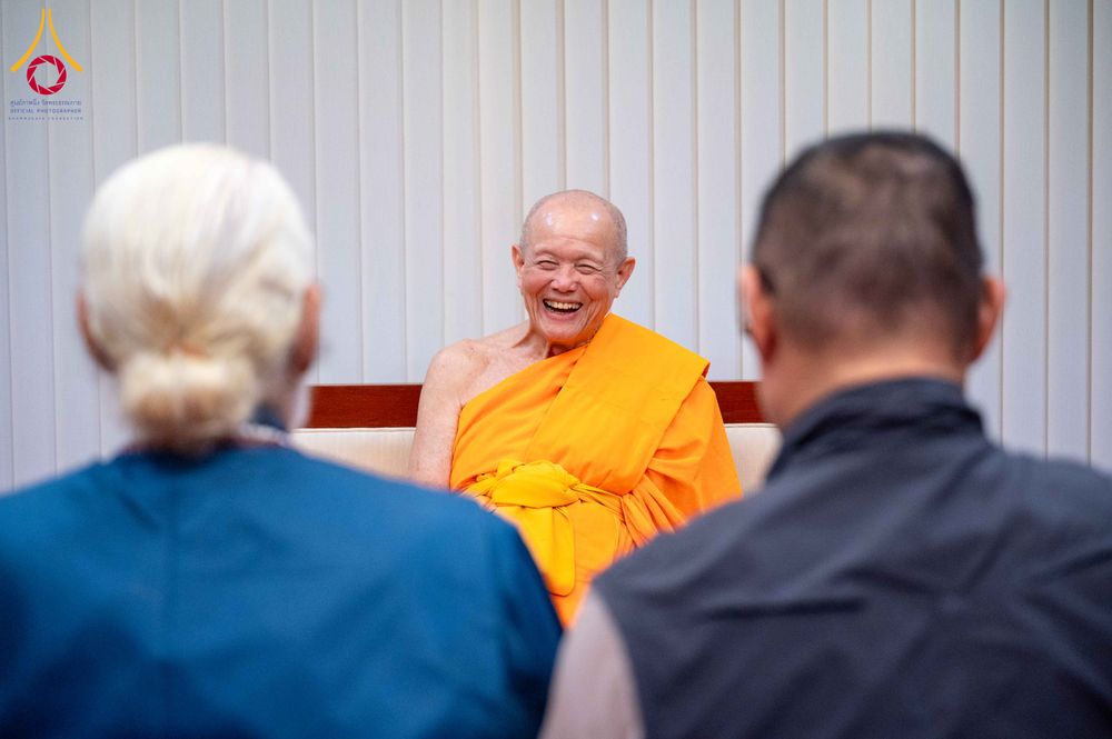 ภาพ No.313150:วันที่ 4 มีนาคม พ.ศ. 2559 หลวงพ่อทัตตชีโว รองเจ้าอาวาสวัดพระธรรมกาย ได้เมตตาถวายการต้อนรับปฏิสันถารพระอาคันตุกะจาก 19 ประเทศ ที่เดินทางมาร่วมงานวันมาฆบูชา ณ วัดพระธรรมกาย