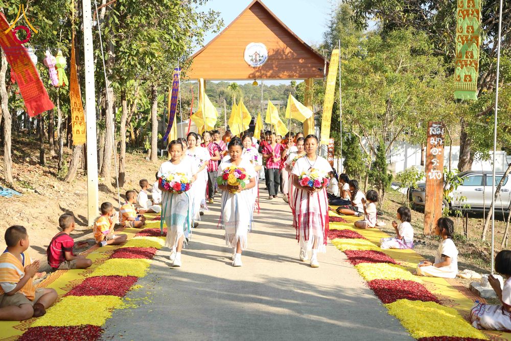 ภาพ No.308912:วันศุกร์ที่ 6 กุมภาพันธ์ พ.ศ.2569 พิธีอัญเชิญพระบรมสารีริกธาตุ เพื่อประดิษฐาน  ณ เจดีย์วัดทุ่งเจริญธรรม อ.อมก๋อย จ.เชียงใหม่