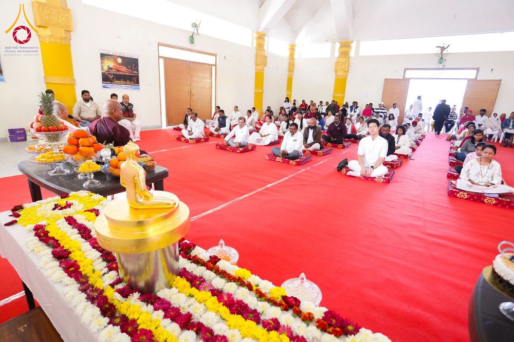 ภาพ No.283823:วันที่ 6-7 ธันวาคม พ.ศ. 2568  พิธีรับมอบหนังสือแสดงเจตจำนงถวายสิทธิครอบครองและใช้ประโยชน์วัดสันติวัน เมืองนาคปูร์  พิธีจุดโคมประทีปถวายเป็นพุทธบูชา และอุทิศบุญกุศลแด่ ดร.บี.อาร์. อัมเบดการ์  พิธีบูชาข้าวพระถ่ายทอดสดจากประเทศไทย