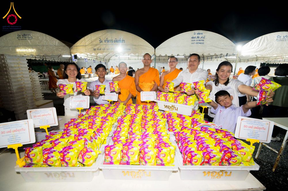 ภาพ No.294762:วันที่ 15 มกราคม พ.ศ. 2569 พิธีถวายภัตตาหารเป็นสังฆทาน แด่พระธรรมยาตรา ณ วัดโบสถ์บน ต.บางคูเวียง จ.นนทบุรี อนุสรณ์สถานลำดับที่ 4 สถานที่เกิดด้วยกายธรรม ในโครงการธรรมยาตรา กตัญญูบูชา มหาปูชนียาจารย์ พระมงคลเทพมุนี(สด จนฺทสโร) พระผู้ปราบมาร อนุสรณ์สถาน 7 แ