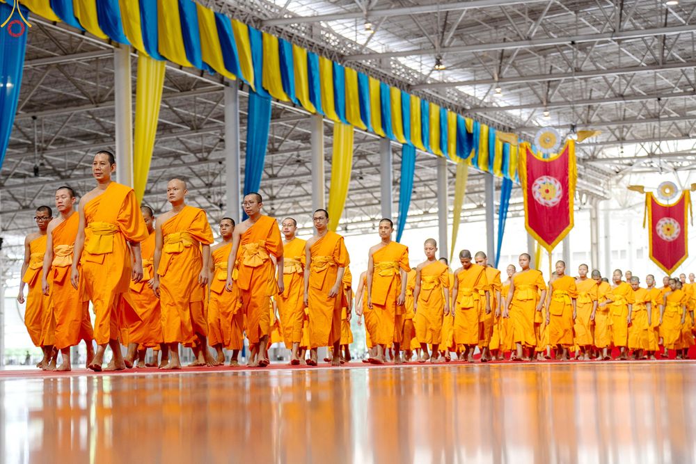 ภาพ No.338959:วันอาทิตย์ที่ 12 กรกฎาคม พ.ศ.2569 พิธีมุทิตาผู้สอบได้เปรียญธรรม ประโยค 1-2 ถึง ป.ธ.9 และ บ.ศ.1-2 ถึง บ.ศ.6 สำนักศาสนศึกษาวัดพระธรรมกาย ประจำปี 2569, พิธีมอบตราตั้งแต่งตั้งอาจารย์ใหญ่ สำนักศาสนศึกษาวัดพระธรรมกาย