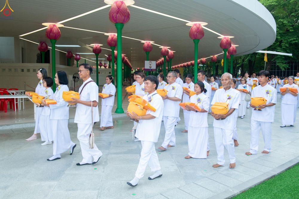 ภาพ No.328352:วันเสาร์ที่ 2 พฤษภาคม พ.ศ.2569 พิธีอุปสมบทสามเณรเตรียม DCI รุ่นที่ 23 ณ อุโบสถพระไตรปิฎก วัดพระธรรมกาย จังหวัดปทุมธานี