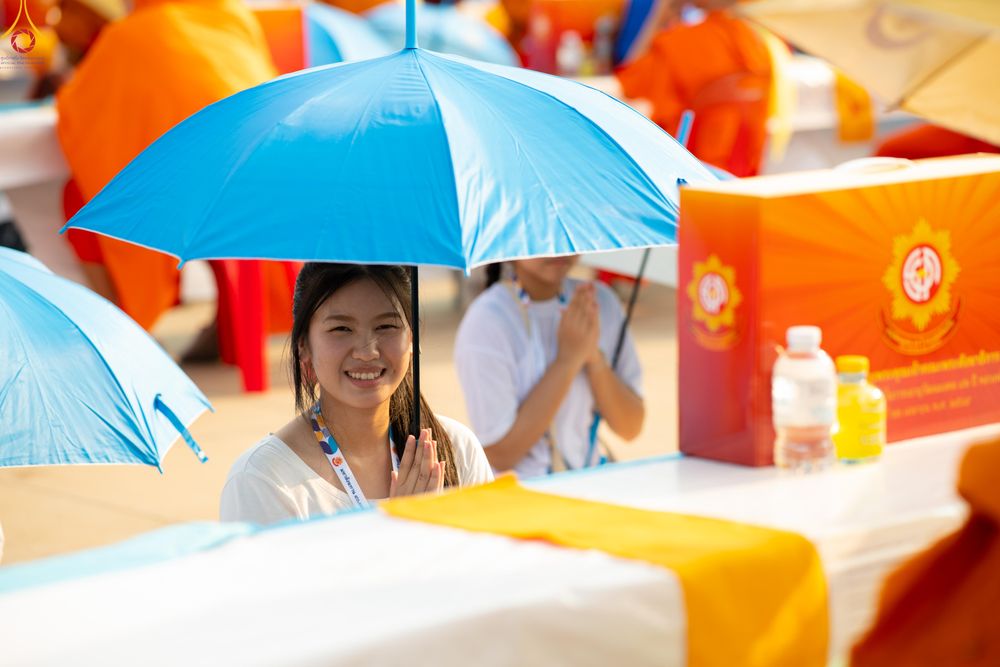 ภาพ No.324650:วันที่ 22 เมษายน พ.ศ.2569 (วันคุ้มครองโลก) บรรยากาศสาธุชน ในงานถวายมหาสังฆทาน 40,000 กว่าวัดทั่วประเทศ ณ ลานธรรม วัดพระธรรมกาย