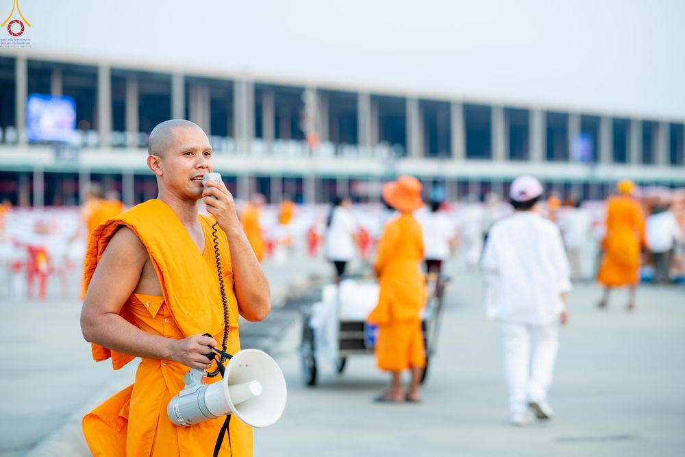 ภาพ No.323106:วันที่ 19 เมษายน พ.ศ.2569 การเรียงกล่องไทยธรรม , เตรียมงานจราจร เพื่องานถวายมหาสังฆทาน 40,000 กว่าวัดทั่วประเทศ วันคุ้มครองโลก 22 เมษายน พ.ศ.2569 วัดพระธรรมกาย