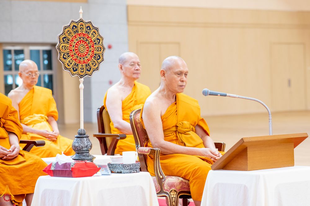 ภาพ No.341723:วันอังคารที่ 28 กรกฎาคม พ.ศ. 2569 คณะสงฆ์และพสกนิกรอำเภอคลองหลวง พร้อมใจจัดพิธีเจริญพระพุทธมนต์ ปฏิบัติธรรม และทำบุญตักบาตร ถวายพระราชกุศลเฉลิมพระเกียรติพระบาทสมเด็จพระเจ้าอยู่หัว