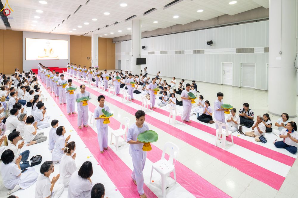 ภาพ No.319332:วันเสาร์ที่ 4 เมษายน พ.ศ.2569 พิธีปลงผมนาคธรรมทายาท โครงการอุปสมบทหมู่ธรรมทายาท ระดับอุดมศึกษา รุ่นที่ 53 ภาคฤดูร้อน ณ มหารัตนวิหารคด 13 วัดพระธรรมกาย