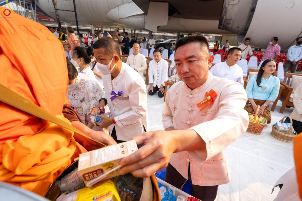 ภาพ No.321058:วันอาทิตย์ที่ 12 เมษายน พ.ศ 2569 พิธีตักบาตรปี๋ใหม่เมืองพระภิกษุสงฆ์ 339 รูป  อุทิศถวายพระราชกุศลสมเด็จพระนางสิริกิติ์  พระบรมราชินีนาถ พระบรมราชชนนีพันปีหลวง และฉลองเมืองแม่แตงครบรอบ 119 ปี ณ ลานโรงแรมแอร์ไดมอนด์ อำเภอแม่แตง จังหวัดเชียงใหม่