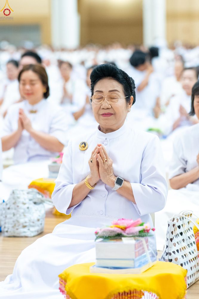 ภาพ No.329058:วันอาทิตย์ที่ 17 พฤษภาคม พ.ศ.2569 พิธีร่วมบุญการศึกษาพระภิกษุสามเณร (หนังสือบาลี นักธรรม ทางก้าวหน้า World-Pec) ณ ห้องแก้วสารพัดนึก 2 วัดพระธรรมกาย