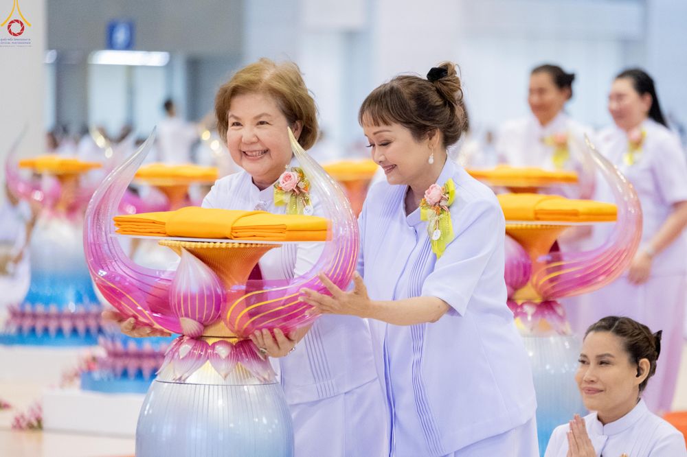 ภาพ No.318544:วันอาทิตย์ต้นเดือนที่ 5 เมษายน พ.ศ.2569 พิธีทอดผ้าป่าสมทบมหาสังฆทาน 40,000 กว่าวัดทั่วประเทศ ณ สภาธรรมกายสากล วัดพระธรรมกาย