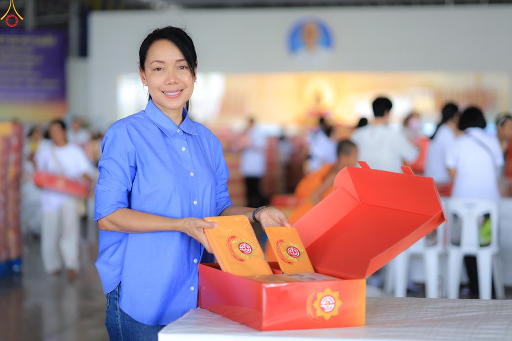 ภาพ No.322135:วันที่ 14 เมษายน พ.ศ.2569 การเตรียมกล่องไทยธรรม วันสุดท้าย เพื่องานถวายมหาสังฆทาน 40,000 กว่าวัดทั่วประเทศ วันคุ้มครองโลก 22 เมษายน พ.ศ.2569 วัดพระธรรมกาย