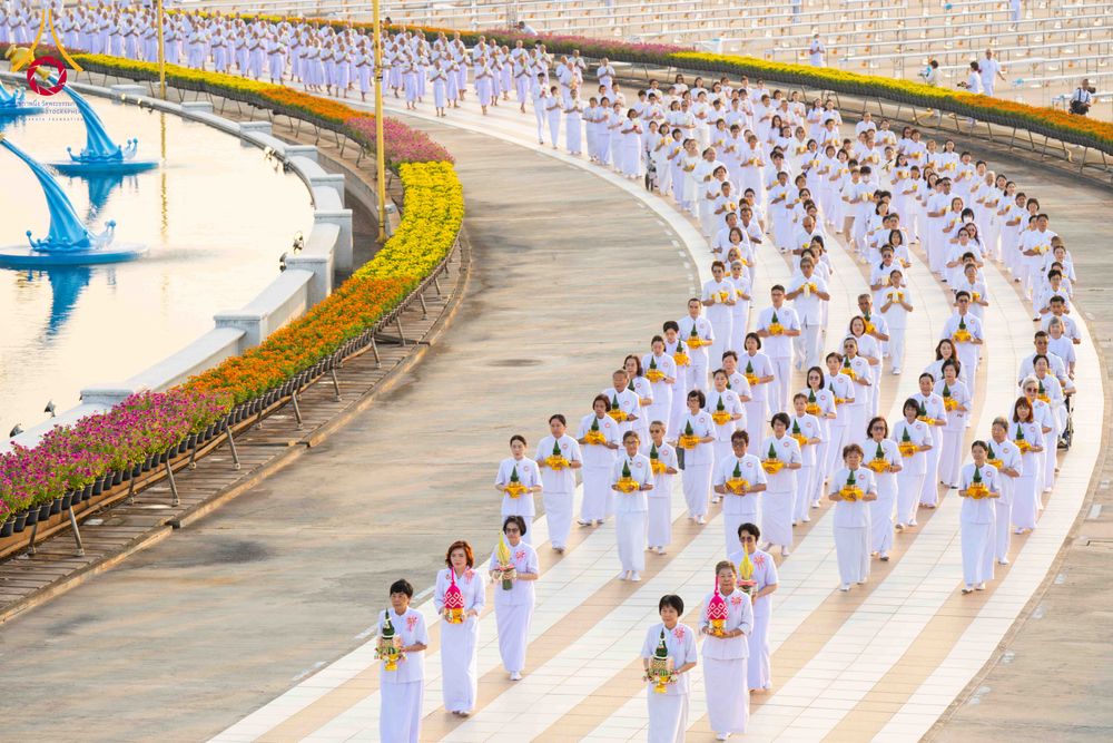 ภาพ No.320826:วันเสาร์ที่ 11 เมษายน พ.ศ.2569 พิธีเวียนประทักษิณ พิธีวันทาเจดีย์ โครงการอุปสมบทหมู่ บูชาธรรมหลวงพ่อธัมมชโย พ.ศ.2569 โครงการอุปสมบทหมู่ธรรมทายาท ระดับอุดมศึกษา รุ่น 53 (ภาคฤดูร้อน) ณ วัดพระธรรมกาย ปทุมธานี