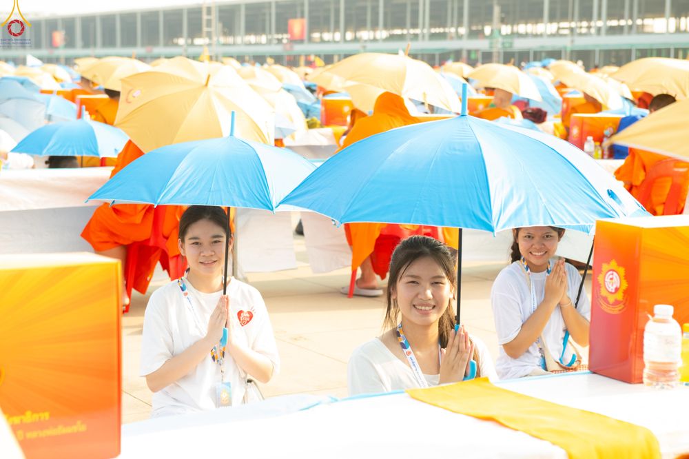 ภาพ No.324652:วันที่ 22 เมษายน พ.ศ.2569 (วันคุ้มครองโลก) บรรยากาศสาธุชน ในงานถวายมหาสังฆทาน 40,000 กว่าวัดทั่วประเทศ ณ ลานธรรม วัดพระธรรมกาย