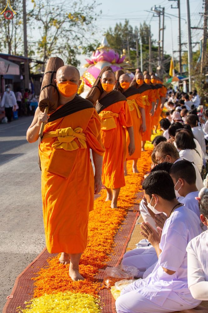 ภาพ No.70691:พิธีต้อนรับพระธรรมยาตรา ในโครงการธรรมยาตรากตัญญูบูชา มหาปูชนียาจารย์ พระมงคลเทพมุนี(สด จนฺทสโร) พระผู้ปราบมาร อนุสรณ์สถาน 7 แห่ง ปีที่ 11 วันที่ 14 มกราคม พ.ศ. 2566 ณ อนุสรณ์สถานลำดับที่ 3 สถานที่เกิดในเพศสมณะ วัดสองพี่น้อง อ.สองพี่น้อง จ.สุพรรณบุรี