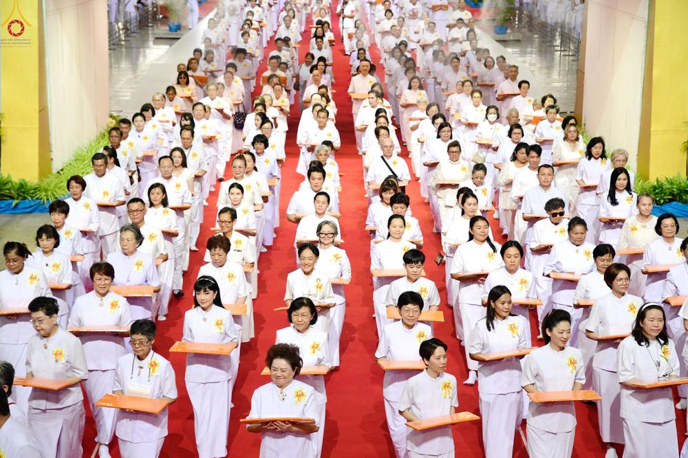ภาพ No.345626:วันพฤหัสบดีที่ 27 สิงหาคม พ.ศ.2569 พิธีทอดผ้าป่าเพื่อถวายอุปกรณ์สื่อโสตทัศน์ อาคาร 82 ปี หลวงพ่อธัมมชโย พิธีทอดผ้าป่าสมทบกฐินวัดพระธรรมกาย และสมทบกฐิน 30,000 กว่าวัดทั่วไทย ครั้งที่ 1 ประจำปี พุทธศักราช 2569 ณ วัดพระธรรมกาย ปทุมธานี