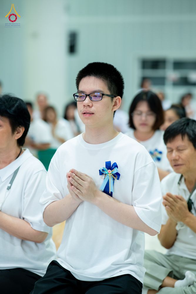 ภาพ No.322862:วันเสาร์ที่ 18 เมษายน พ.ศ. 2569 ตักบาตรฉลองพระใหม่ โครงการอุปสมบทหมู่ธรรมทายาท ระดับอุดมศึกษา รุ่นที่ 53 ภาคฤดูร้อน  ณ ฟ้องปฏิบัติธรรม ชั้นลอย 1/2 มหารัตนวิหารคด คอร์ 13 วัดพระธรรมกาย