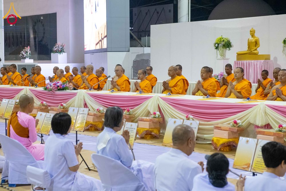 ภาพ No.306191:วันที่ 30 มกราคม พ.ศ. 2569 พิธีถวายภัตตาหารเป็นสังฆทาน แด่พระธรรมยาตรา ณ วัดพระธรรมกาย  จังหวัดปทุมธานี ในโครงการธรรมยาตรา กตัญญูบูชา มหาปูชนียาจารย์ พระมงคลเทพมุนี(สด จนฺทสโร) พระผู้ปราบมาร อนุสรณ์สถาน 7 แห่ง ปีที่ 14