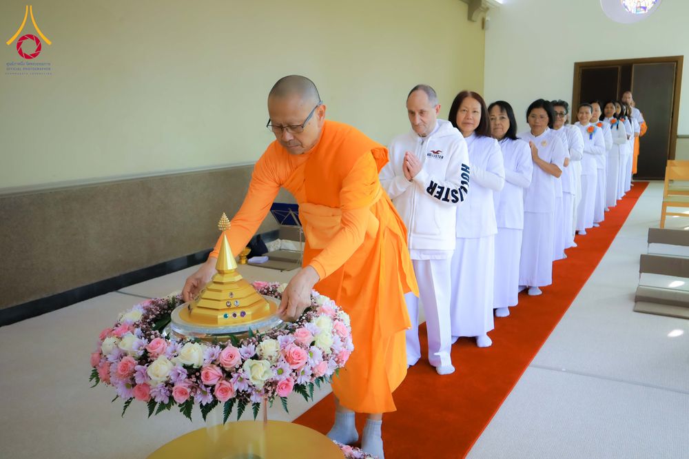 ภาพ No.328701:วันอาทิตย์ที่ 10 พฤษภาคม พ.ศ. 2569 พิธีสักการะพระบรมสารีริกธาตุ ณ วัดพระธรรมกายเบลเยียม