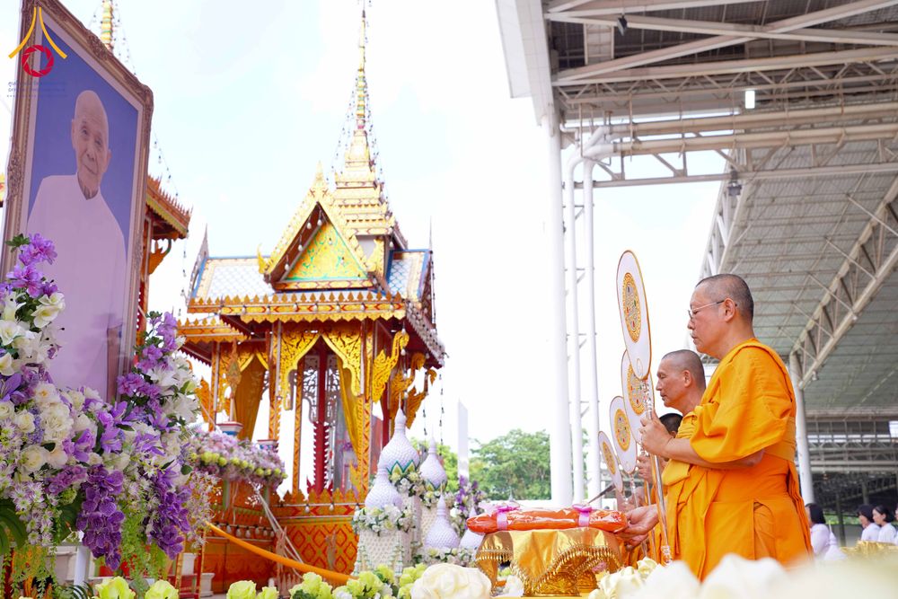 ภาพ No.316548:วันอาทิตย์ที่ 29 มีนาคม พ.ศ. 2569 พิธีทอดผ้าบังสุกุลและพิธีชำระร่าง โยมพ่อณรงค์ จินตมากุล  สิริอายุ 99 ปี 11 เดือน โยมบิดา พระครูปลัดรัตนวีรวัฒน์ (รังสฤษดิ์ อิทฺธิจินตโก) ที่ปรึกษาเจ้าคณะจังหวัดปทุมธานี เจ้าอาวาสวัดพระธรรมกาย  ณ ฌาปนสถานชั่วคราว ทางเข้า 