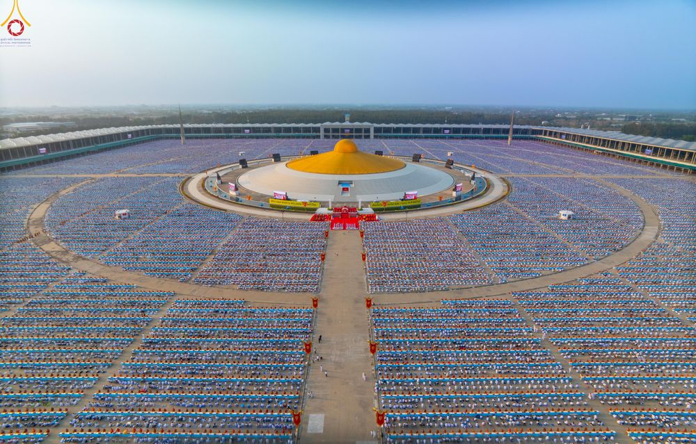 ภาพ No.324015:วันที่ 22 เมษายน พ.ศ.2569 (วันคุ้มครองโลก) พิธีถวายมหาสังฆทาน 40,000 กว่าวัดทั่วประเทศ ณ ลานธรรม พระมหาธรรมกายเจดีย์ วัดพระธรรมกาย