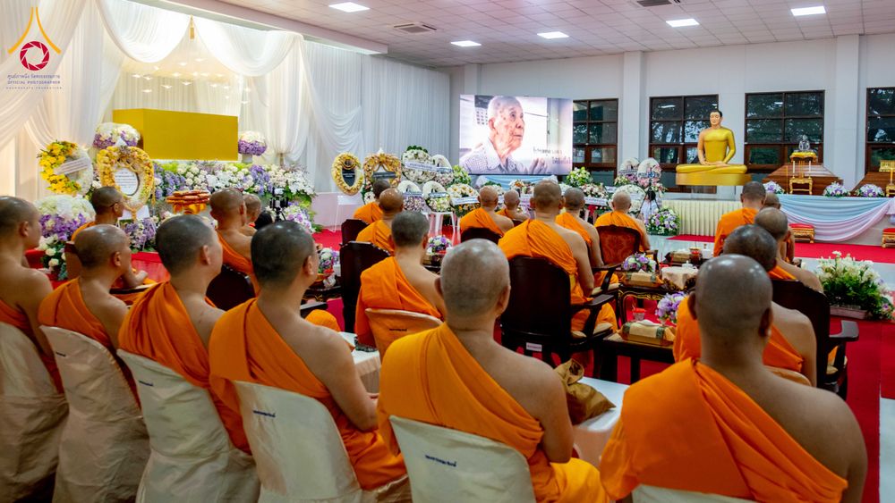ภาพ No.315378:วันอังคารที่ 24 มีนาคม พ.ศ. 2569 พิธีบำเพ็ญกุศล คุณพ่อณรงค์ จินตมากุล  สิริอายุ 99 ปี 11 เดือน โยมบิดา พระครูปลัดรัตนวีรวัฒน์ (รังสฤษดิ์ อิทฺธิจินตโก) ที่ปรึกษาเจ้าคณะจังหวัดปทุมธานี เจ้าอาวาสวัดพระธรรมกาย  ณ ห้องปลูกศรัทธา 2 วัดพระธรรมกาย ปทุมธานี