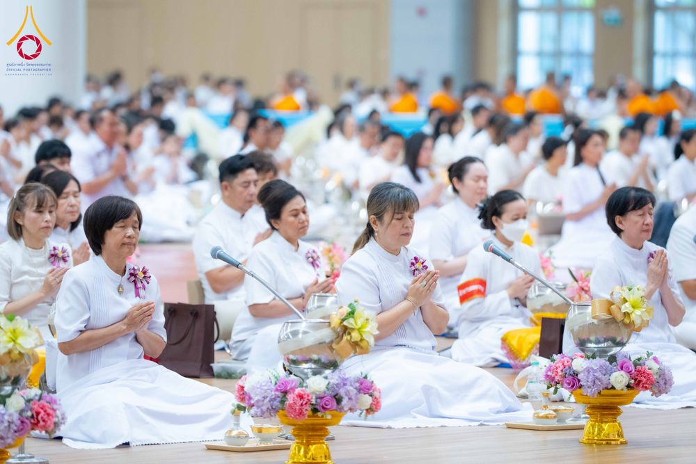 ภาพ No.310701:วันอาทิตย์ที่ 22 กุมภาพันธ์ พ.ศ. 2569 พิธีถวายโคมมาฆประทีป ณ ห้องแก้วสารพัดนึก 2 วัดพระธรรมกาย จ.ปทุมธานี