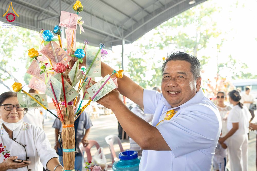 ภาพ No.305084:วันที่ 28 มกราคม พ.ศ. 2569 พิธีทอดผ้าป่าทำนุบำรุงศาสนสถาน ณ วัดเกิดการอุดม อ.คลองหลวง จ.ปทุมธานี ในโครงการธรรมยาตรา กตัญญูบูชา มหาปูชนียาจารย์ พระมงคลเทพมุนี(สด จนฺทสโร) พระผู้ปราบมาร อนุสรณ์สถาน 7 แห่ง ปีที่ 14