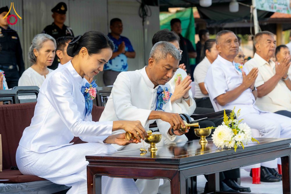 ภาพ No.329485:วันอาทิตย์ที่ 24 พฤษภาคม พ.ศ. 2569 พิธีตักบาตรพระ 1,000 รูป เพื่อถวายเป็นพุทธบูชาในเทศกาลวิสาขบูชาโลก และ ถวายเป็นพระราชกุศล  ณ ลานศิลปวัฒนธรรม เมืองปัตตานี จ.ปัตตานี